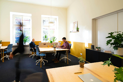 7 Expert Tips for Setting Up a Corporate Office in a Coworking Space