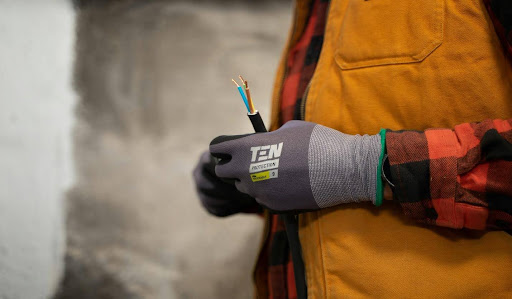 commercial electrician