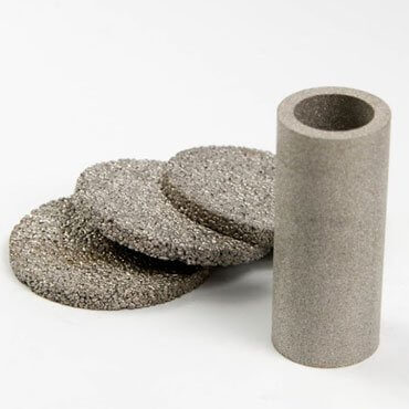 Comparison of Sintered Metal Filters and Sintered Ceramic Filters