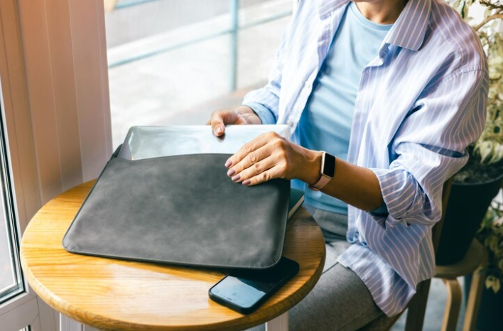 Why Data Scientists Need Custom Laptop Sleeves for Everyday Mobility
