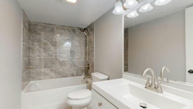 Small Bathroom, Smart Layout: Contractor Tricks That Add Real Function
