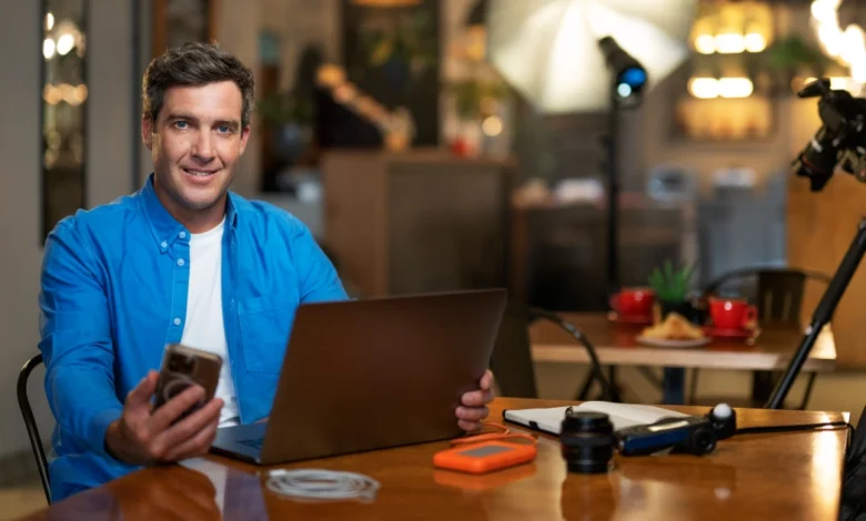 What are cross-border payments? How B2B businesses can use Payoneer for global transactions